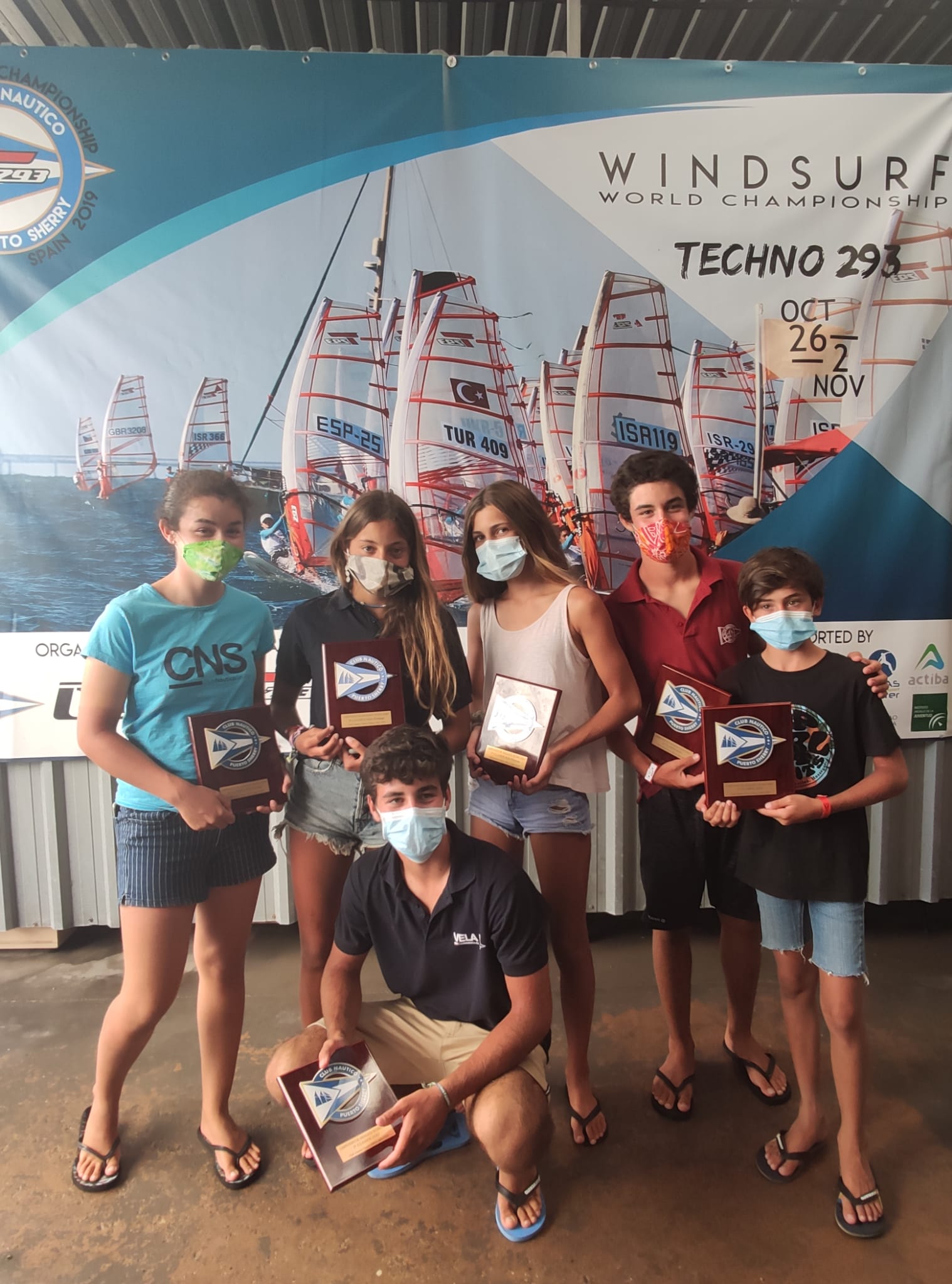 Los premiados en el Andaluz de windsurf.jpg
